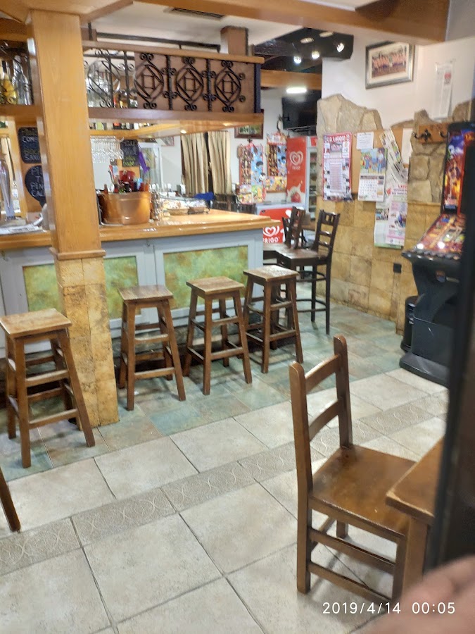 Bar Laurak