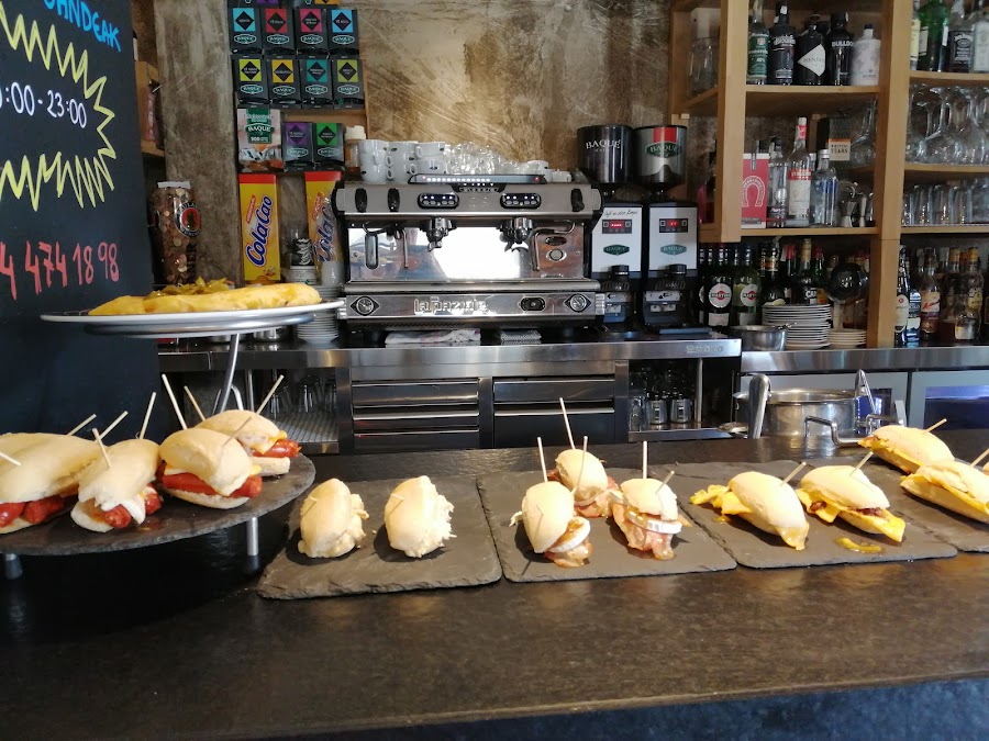 Bar Leize