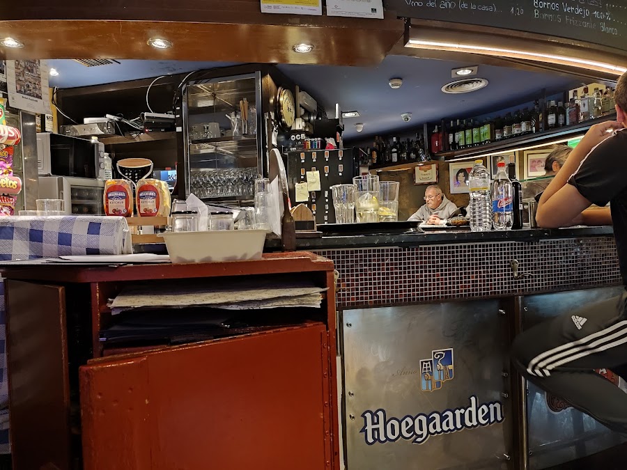 Bar Very