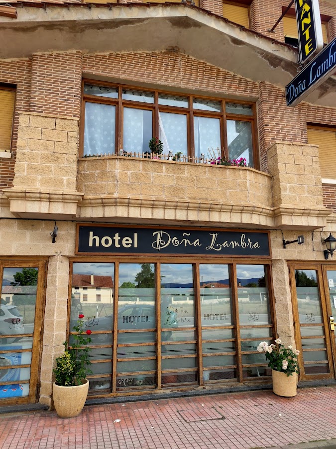 Hotel Doña Lambra