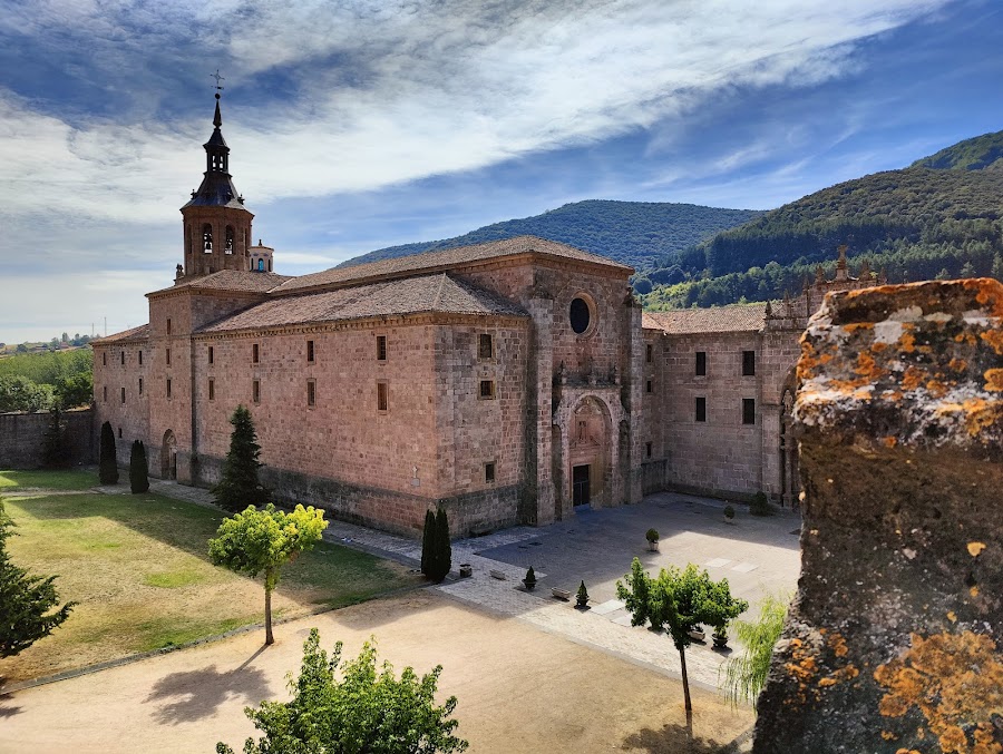 Monasterio de Yuso (frailes agustinos recoletos)